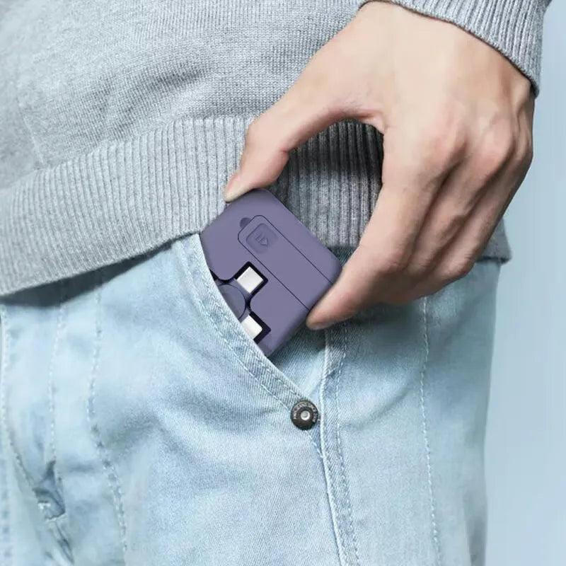 CARGADOR RETRÁCTIL 4 EN 1 – PODER INSTANTÁNEO, SIN ENREDOS